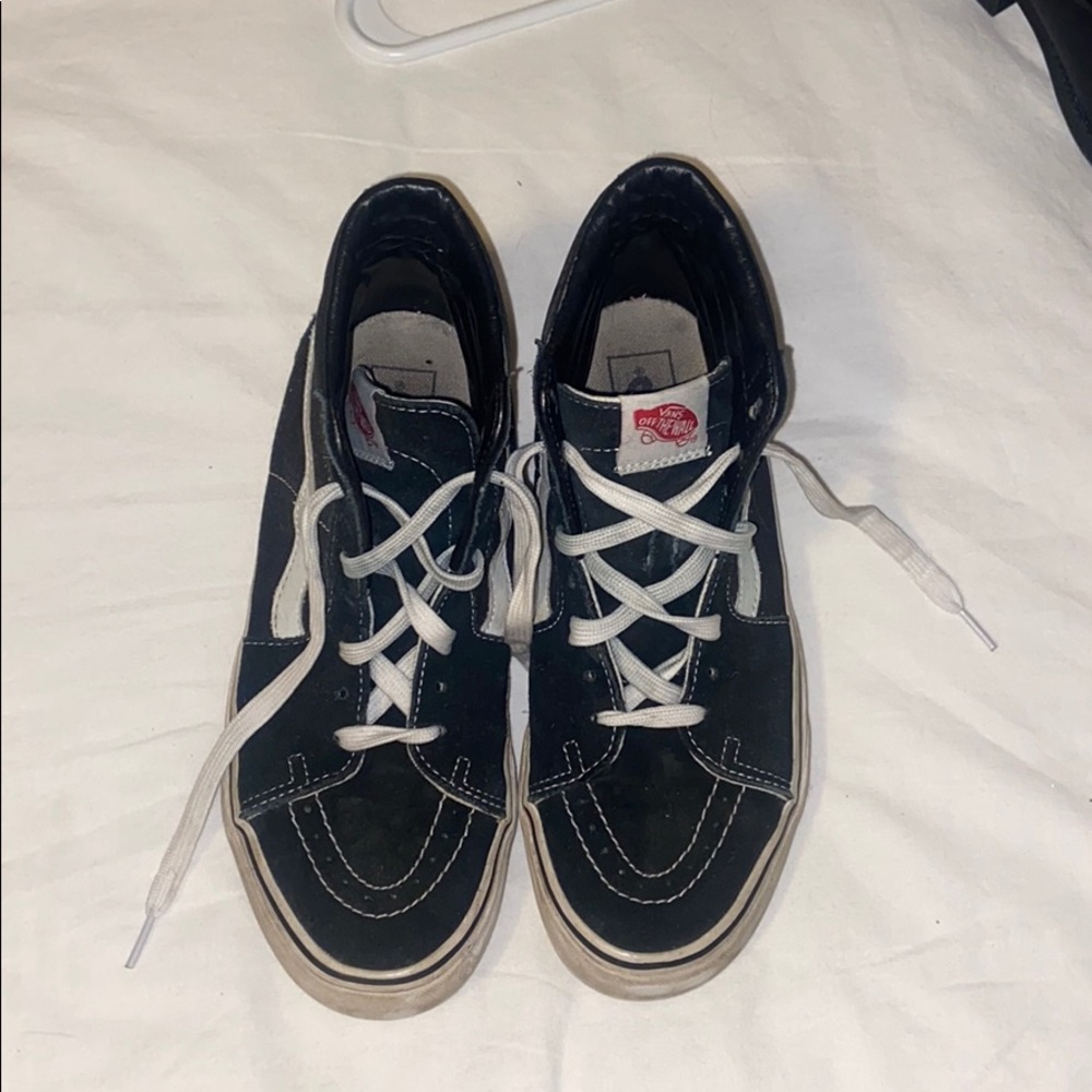 VANS HI-TOP SKATE SHOE (WOMENS)